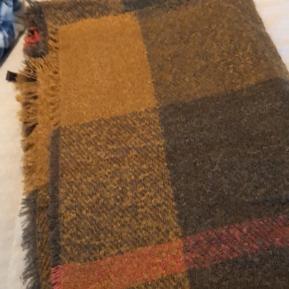 Scarf - Picture 3 of 3
